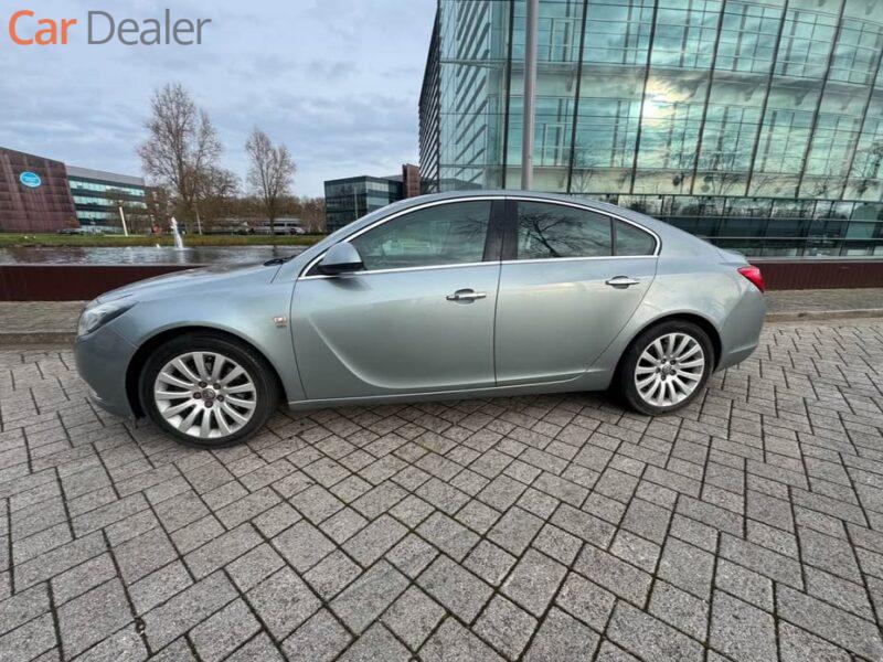 Vauxhall insignia  '2011