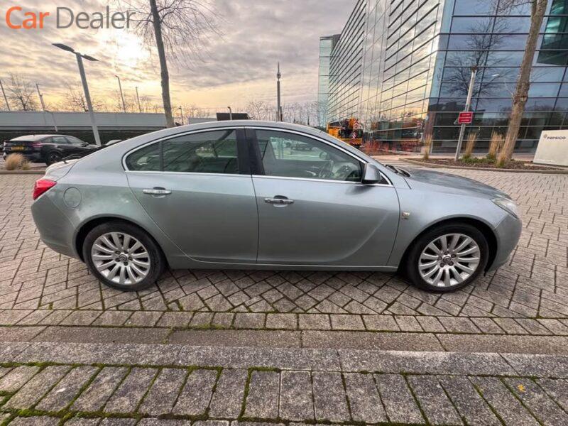 Vauxhall insignia  '2011